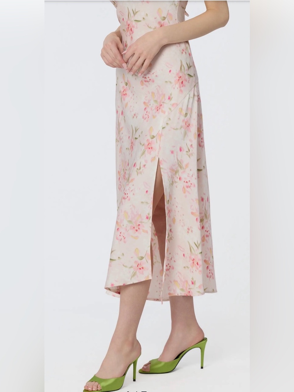 ASTR The Label Cowl Neck Satin Slip Midi Dress Size Small Floral Pink New - Picture 3 of 14